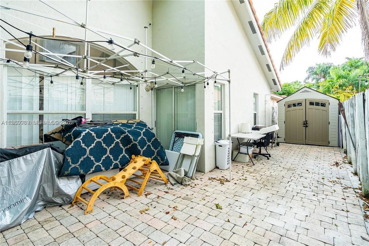 11276 NW 58th Ter, Doral, FL 33178 Photo