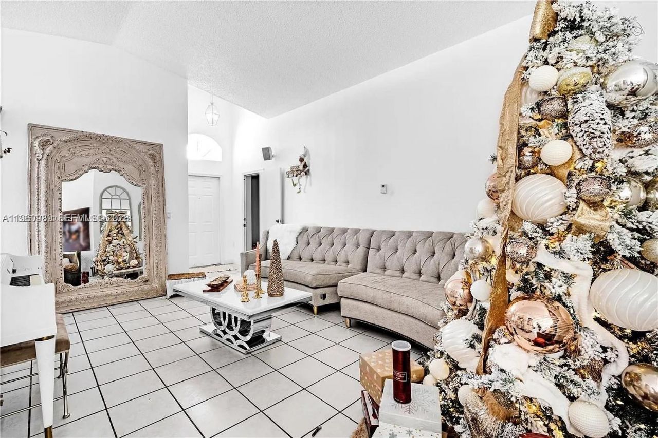 11276 NW 58th Ter, Doral, FL 33178 Photo