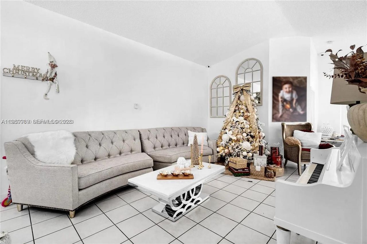 11276 NW 58th Ter, Doral, FL 33178 Photo