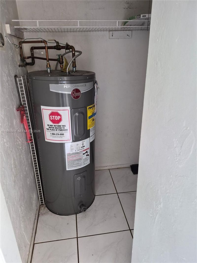 2747 NW 47th Ln, Unit 3006, Lauderdale Lakes, FL 33313 Photo