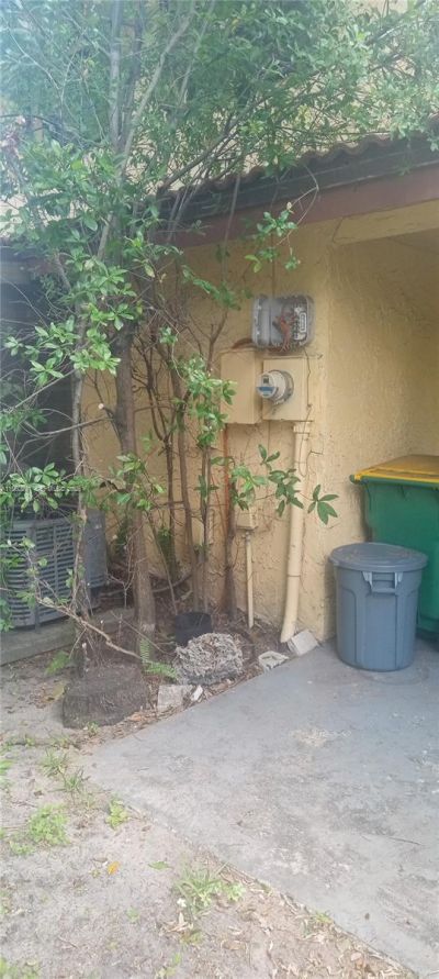 2747 NW 47th Ln, Unit 3006, Lauderdale Lakes, FL 33313 Photo