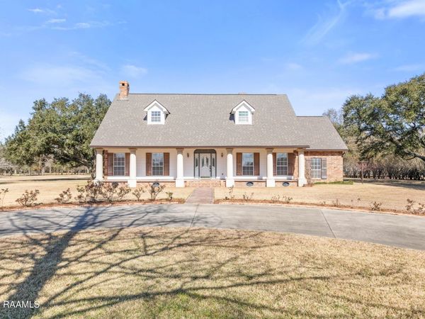 1110 Mardi Gras Road, Carencro, LA 70520