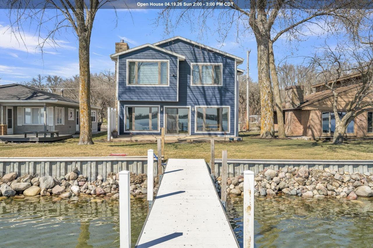 2209 Lakeshore Drive Wahpeton, IA 51351