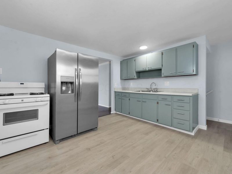 3866 Eakin Road, Columbus, OH 43228 Photo 10