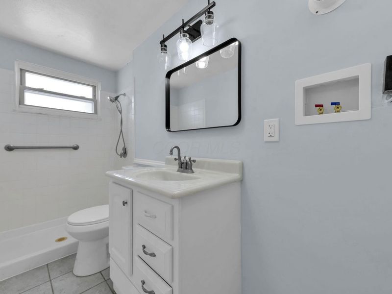 3866 Eakin Road, Columbus, OH 43228 Photo 12