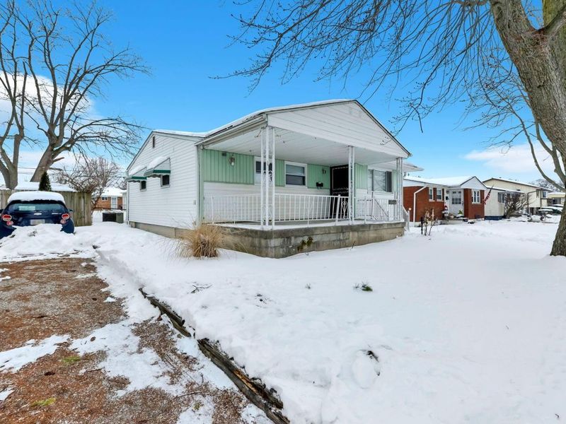 3866 Eakin Road, Columbus, OH 43228 Photo 2