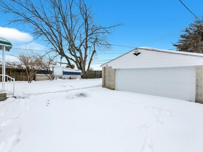 3866 Eakin Road, Columbus, OH 43228 Photo 28