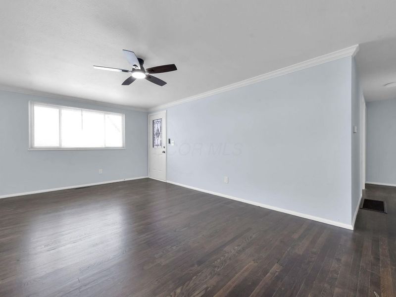 3866 Eakin Road, Columbus, OH 43228 Photo 7