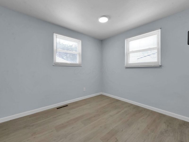 3866 Eakin Road, Columbus, OH 43228 Photo 8