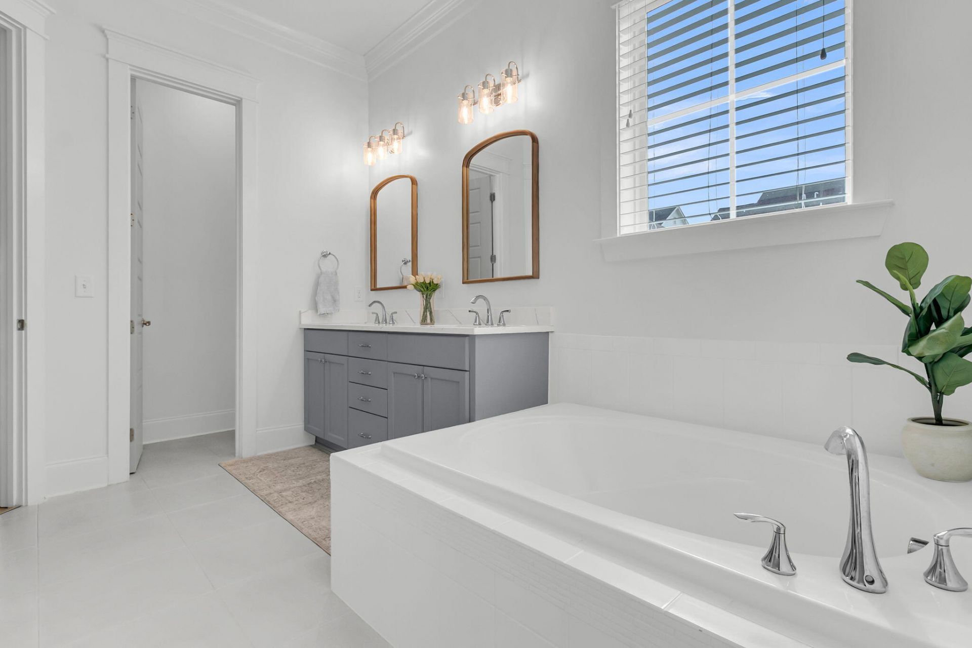 2648 Augustus Street Photo 27