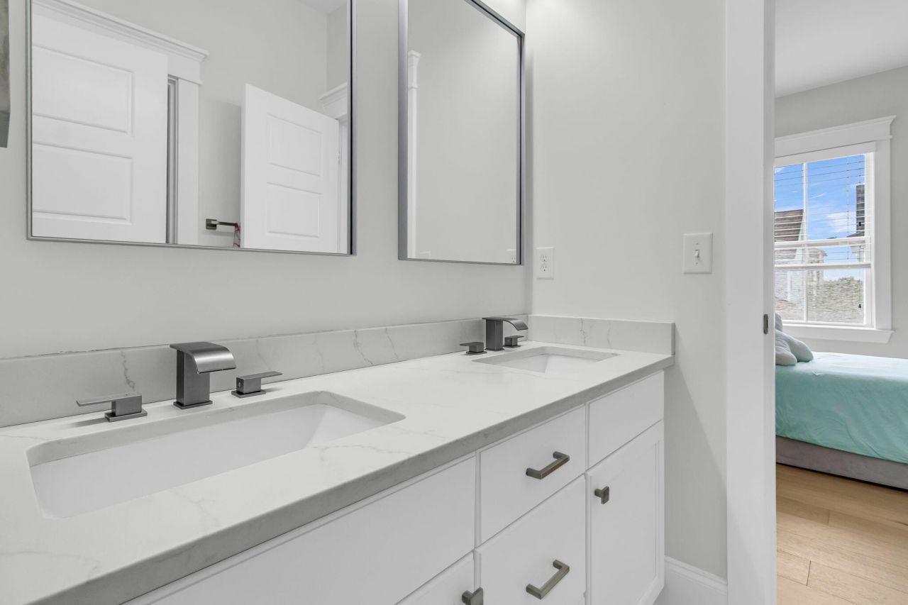 2648 Augustus Street Photo 33