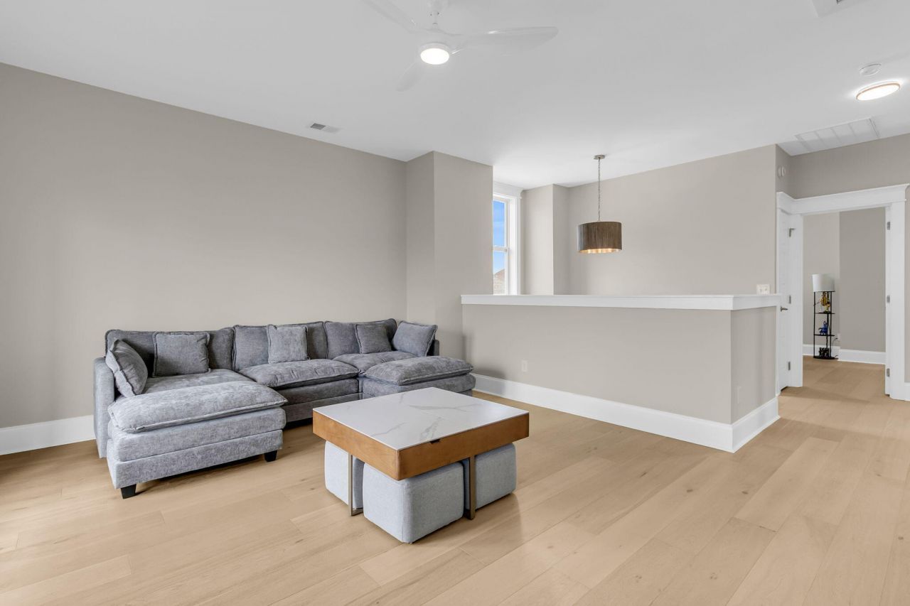 2648 Augustus Street Photo 35