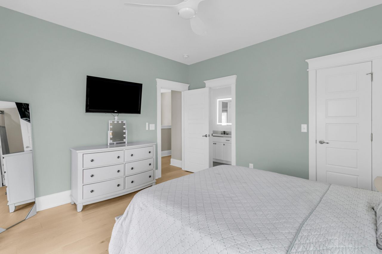 2648 Augustus Street Photo 39