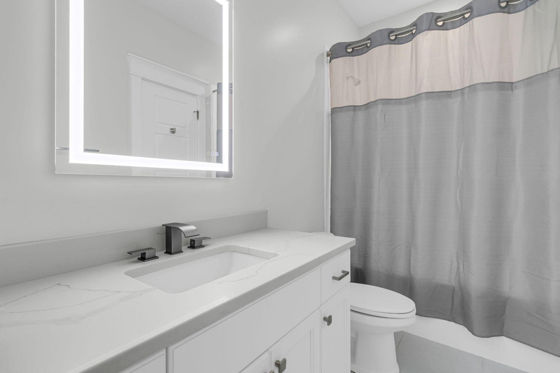 2648 Augustus Street Photo 40