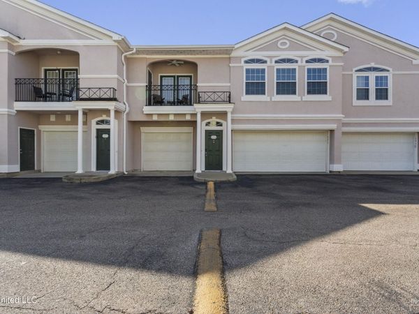 2252 Beach Drive, Gulfport, MS 39507