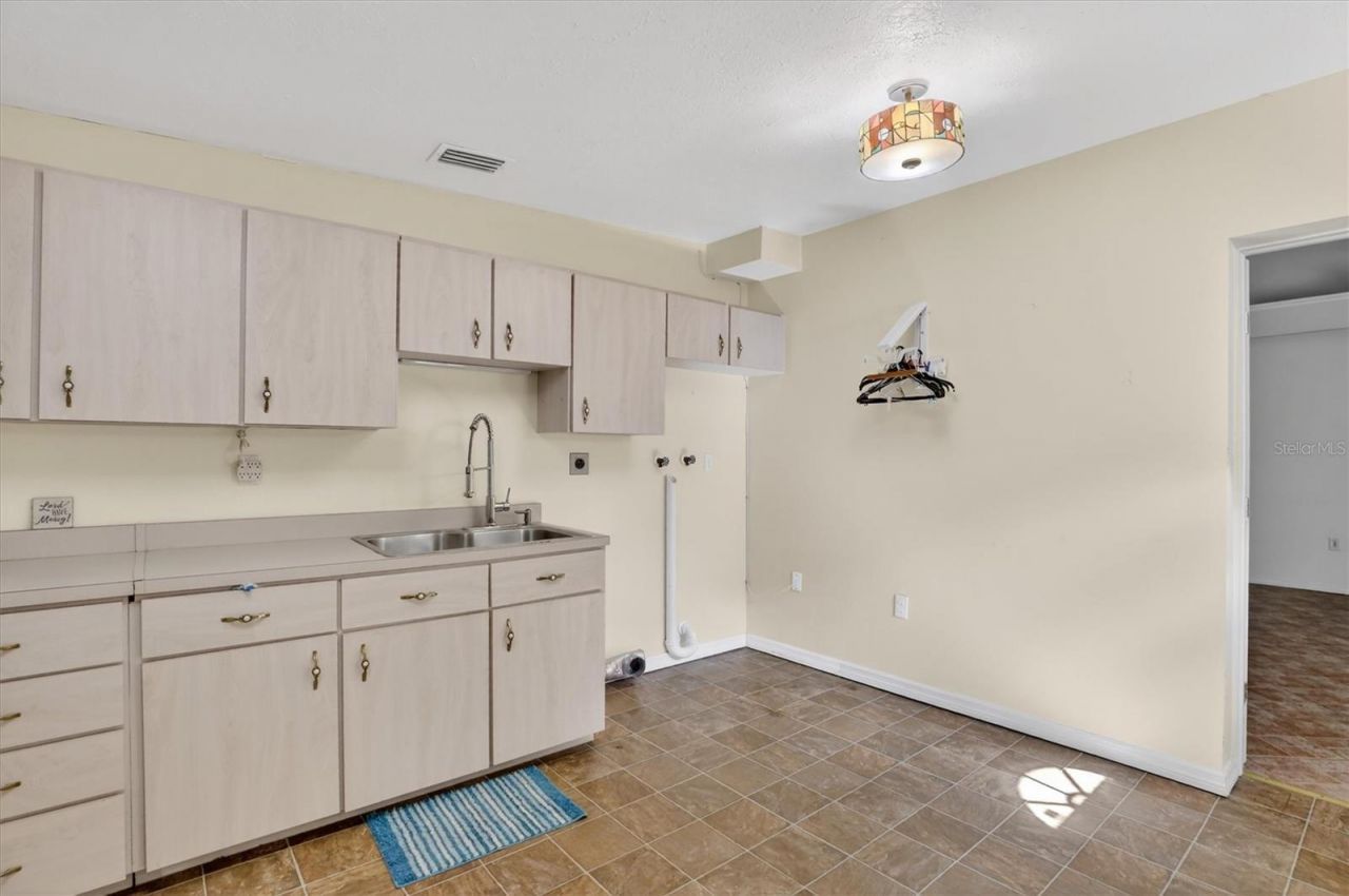 2725 W Charing Road, Avon Park, FL 33825 Photo