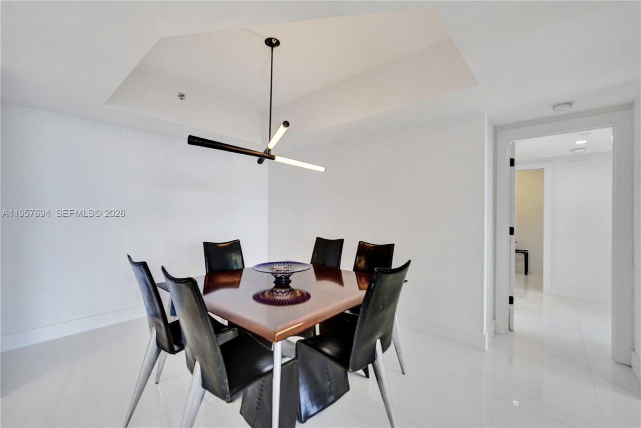 20281 E Country Club Dr , Unit 1503, Aventura, FL 33180 Photo