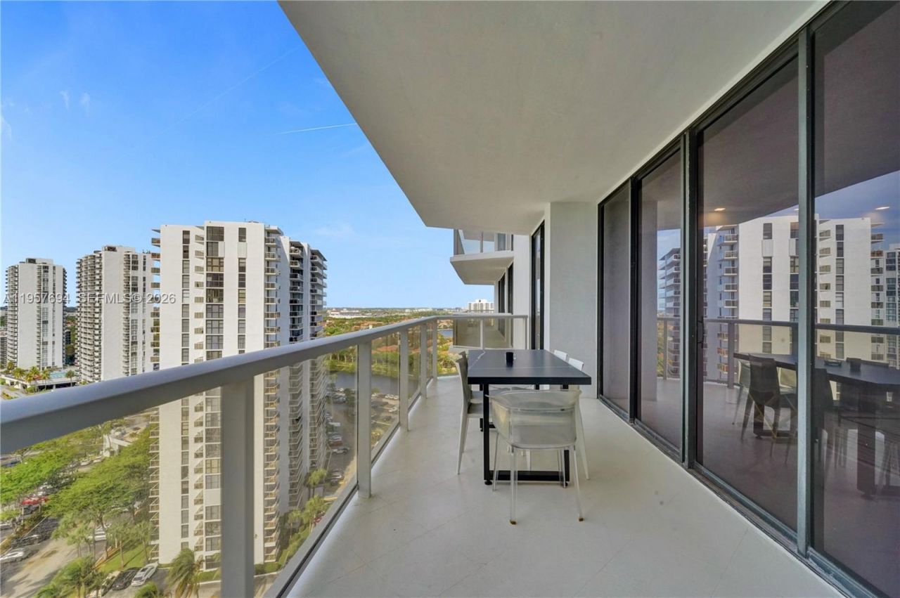 20281 E Country Club Dr , Unit 1503, Aventura, FL 33180 Photo