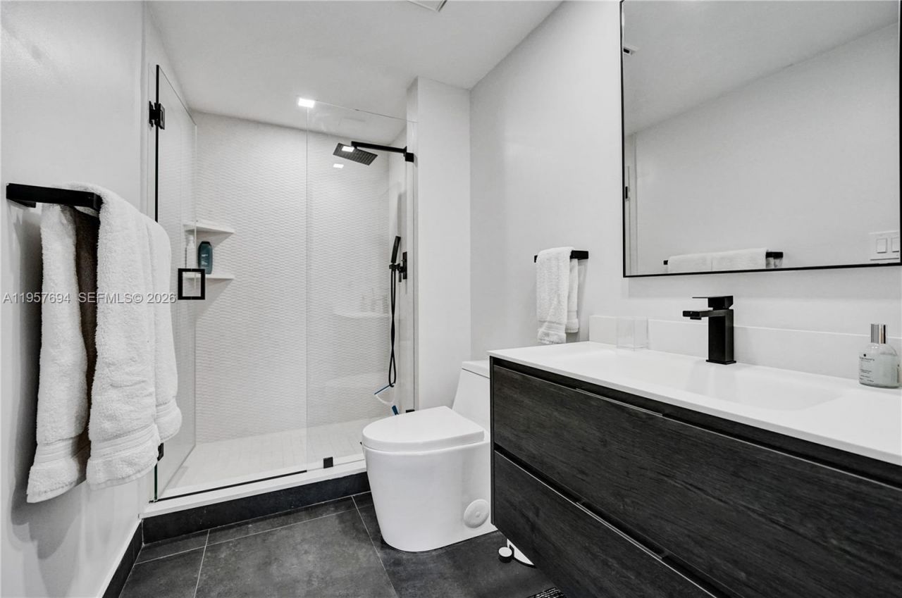 20281 E Country Club Dr , Unit 1503, Aventura, FL 33180 Photo