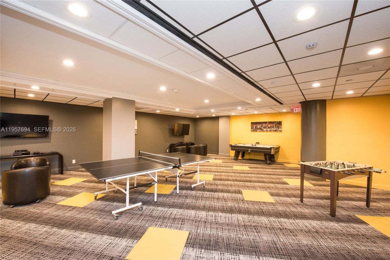 20281 E Country Club Dr , Unit 1503, Aventura, FL 33180 Photo