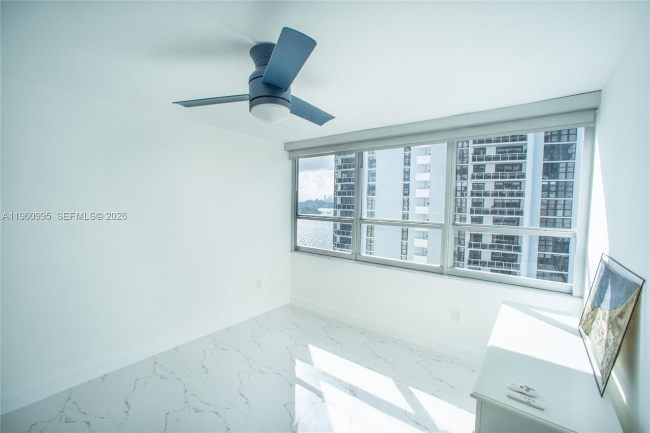 11 Island Ave, Unit 1107, Miami Beach, FL 33139 Photo