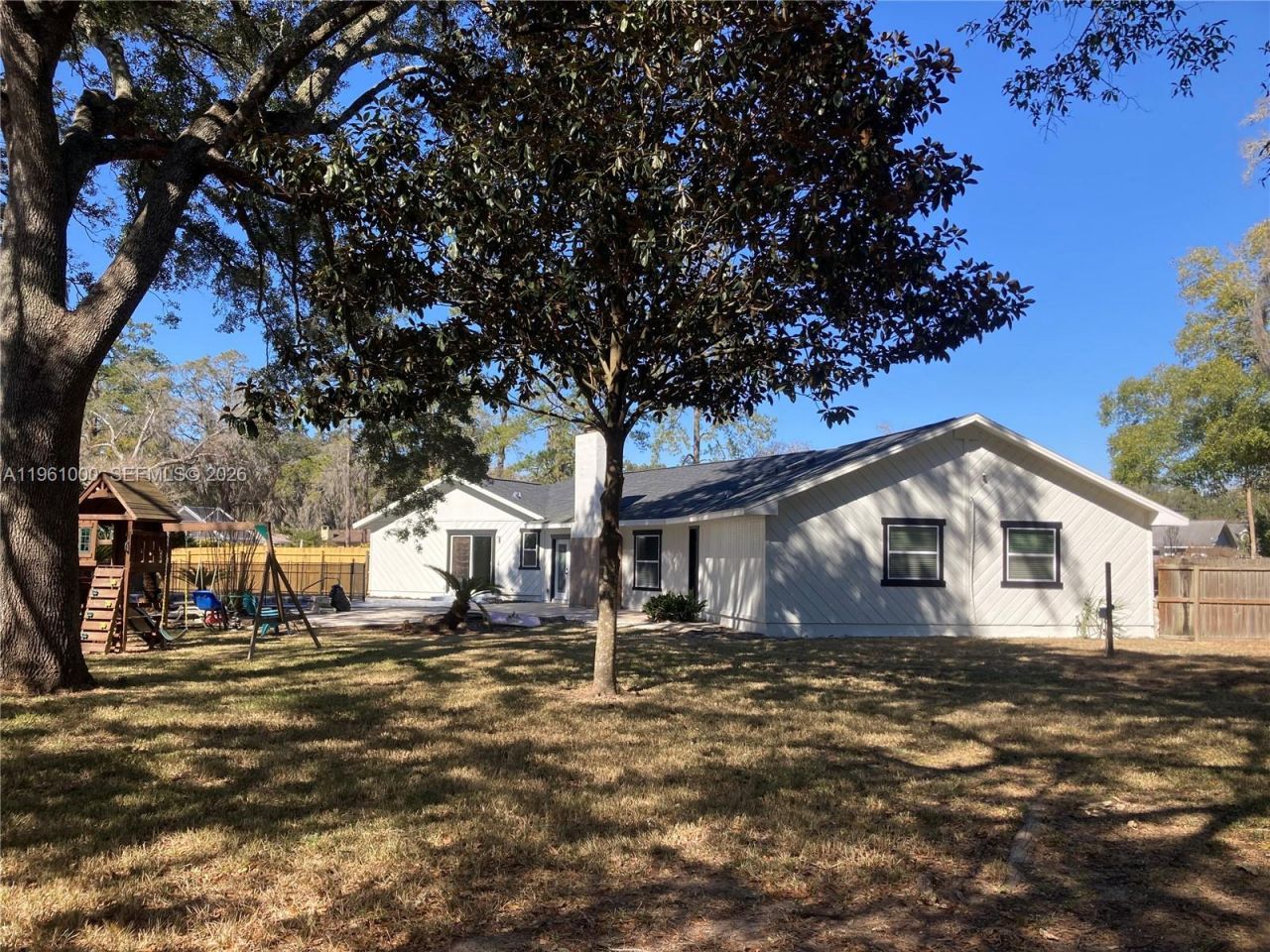 2020 NE 11 Place, Ocala, FL 34470 Photo