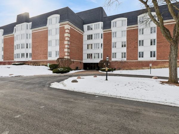 175 Lake Boulevard, Unit 345, Buffalo Grove, IL 60089