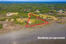 2739 Hamlin Beach Road photo 4