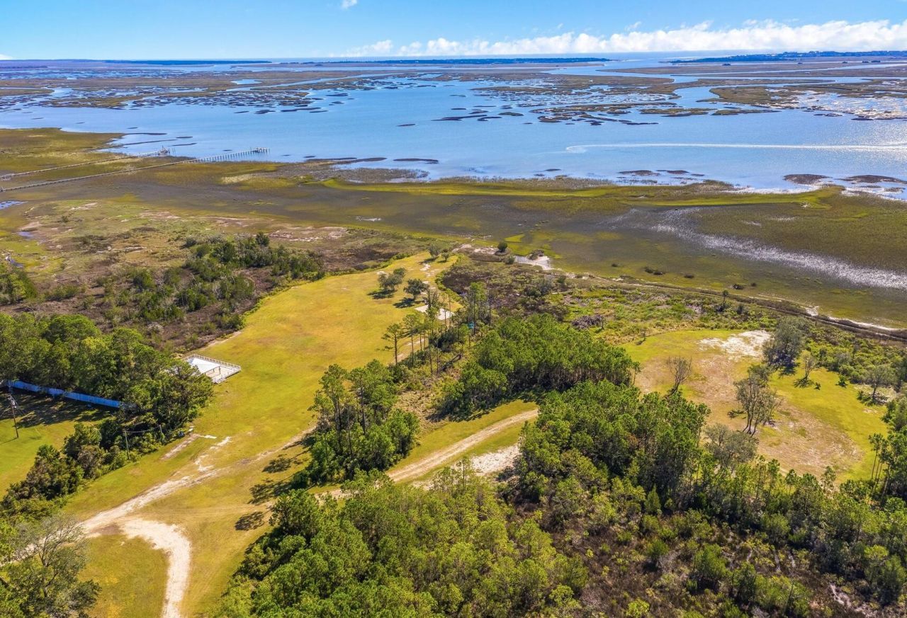 2739 Hamlin Beach Road Photo 6