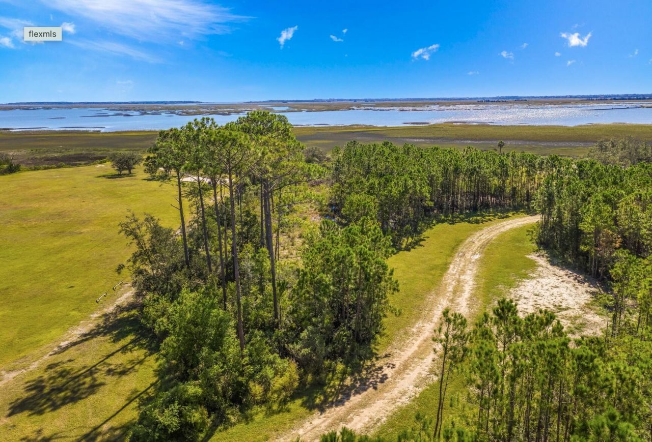 2739 Hamlin Beach Road Photo 8