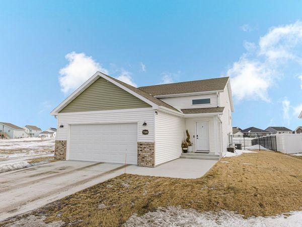 7316 30th Street S, Fargo, ND 58104