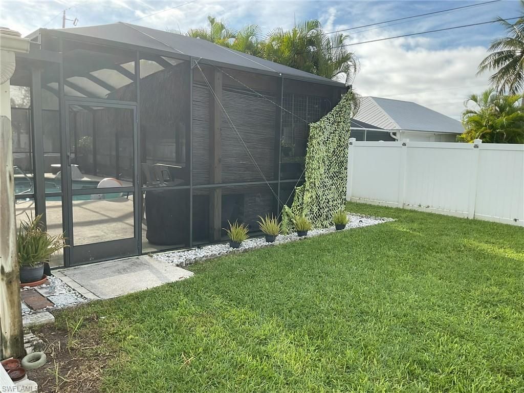 320 SE 28th Ter, Cape Coral, FL 33904 Photo