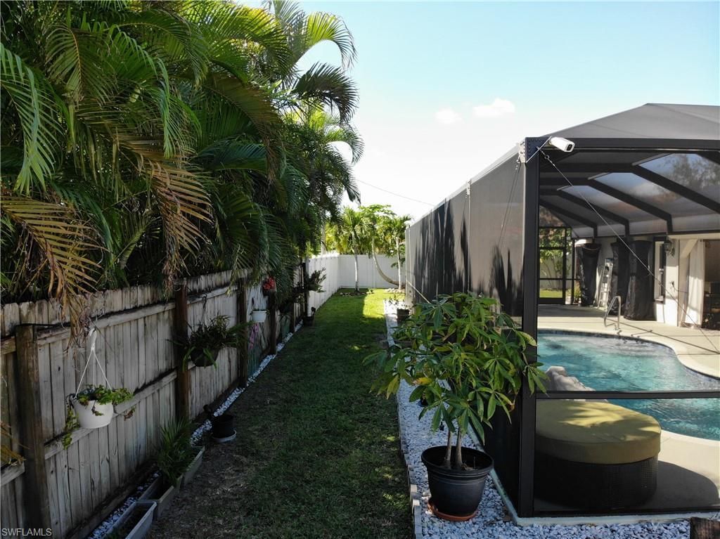 320 SE 28th Ter, Cape Coral, FL 33904 Photo