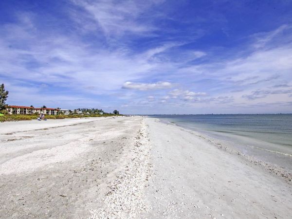 827 E Gulf Dr, Unit E4, Sanibel, FL 33957