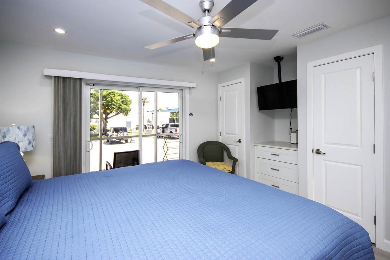 827 E Gulf Dr, Unit E4, Sanibel, FL 33957 Photo