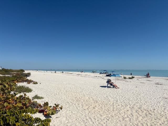 827 E Gulf Dr, Unit E4, Sanibel, FL 33957 Photo