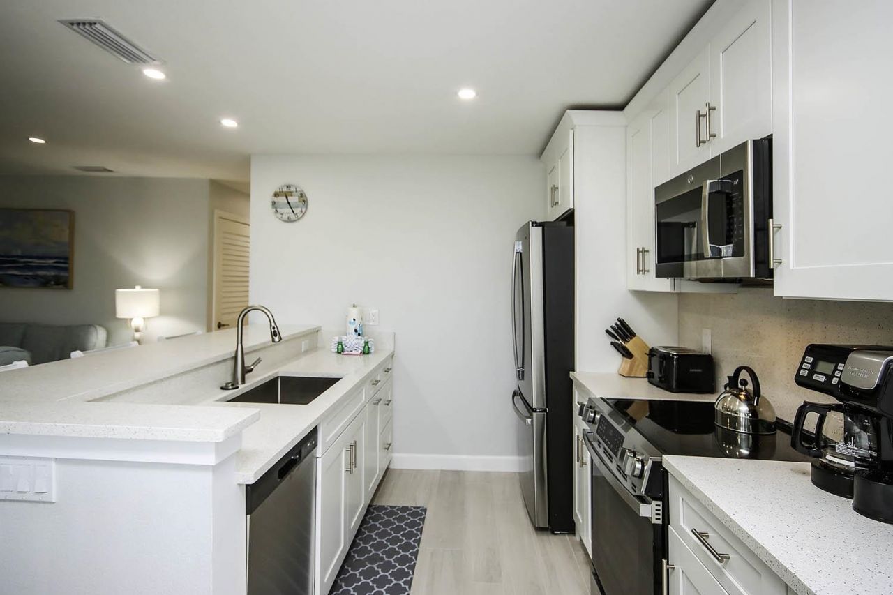 827 E Gulf Dr, Unit E4, Sanibel, FL 33957 Photo