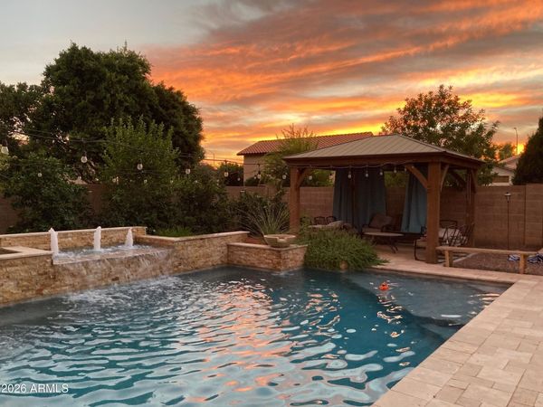 435 W NIDO Circle, Mesa, AZ 85210