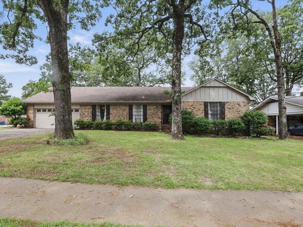 5301 Randolph, North Little Rock, AR 72116