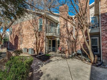 7510 Holly Hill Drive, Unit 127, Dallas, TX 75231