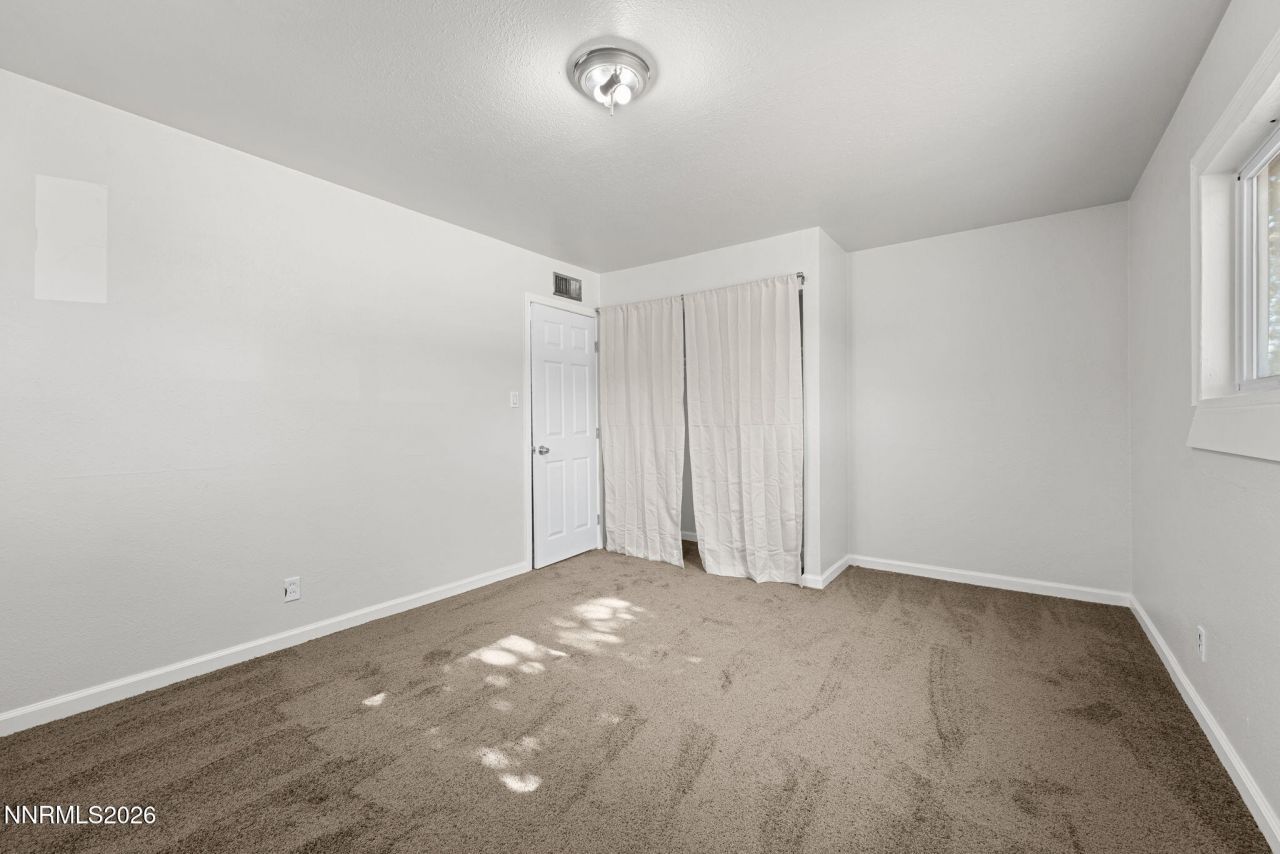 14 E Greenbrae Drive, Sparks, NV 89431 Photo