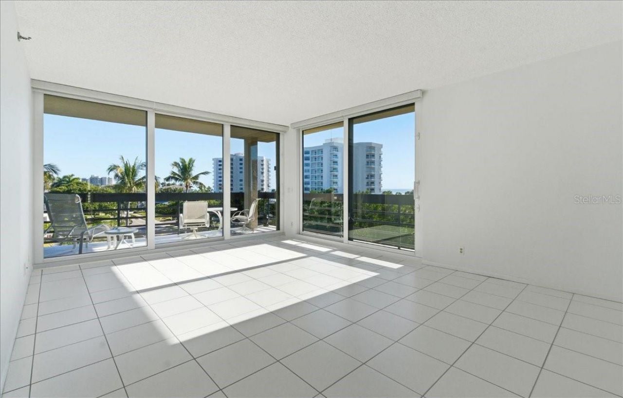 1065 Gulf Of Mexico Drive, Unit 305, Longboat Key, FL 34228 Photo
