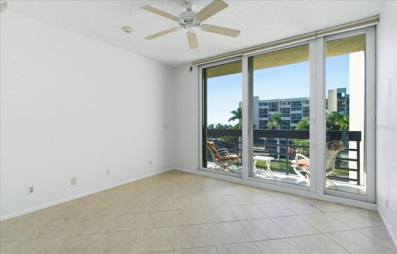 1065 Gulf Of Mexico Drive, Unit 305, Longboat Key, FL 34228 Photo