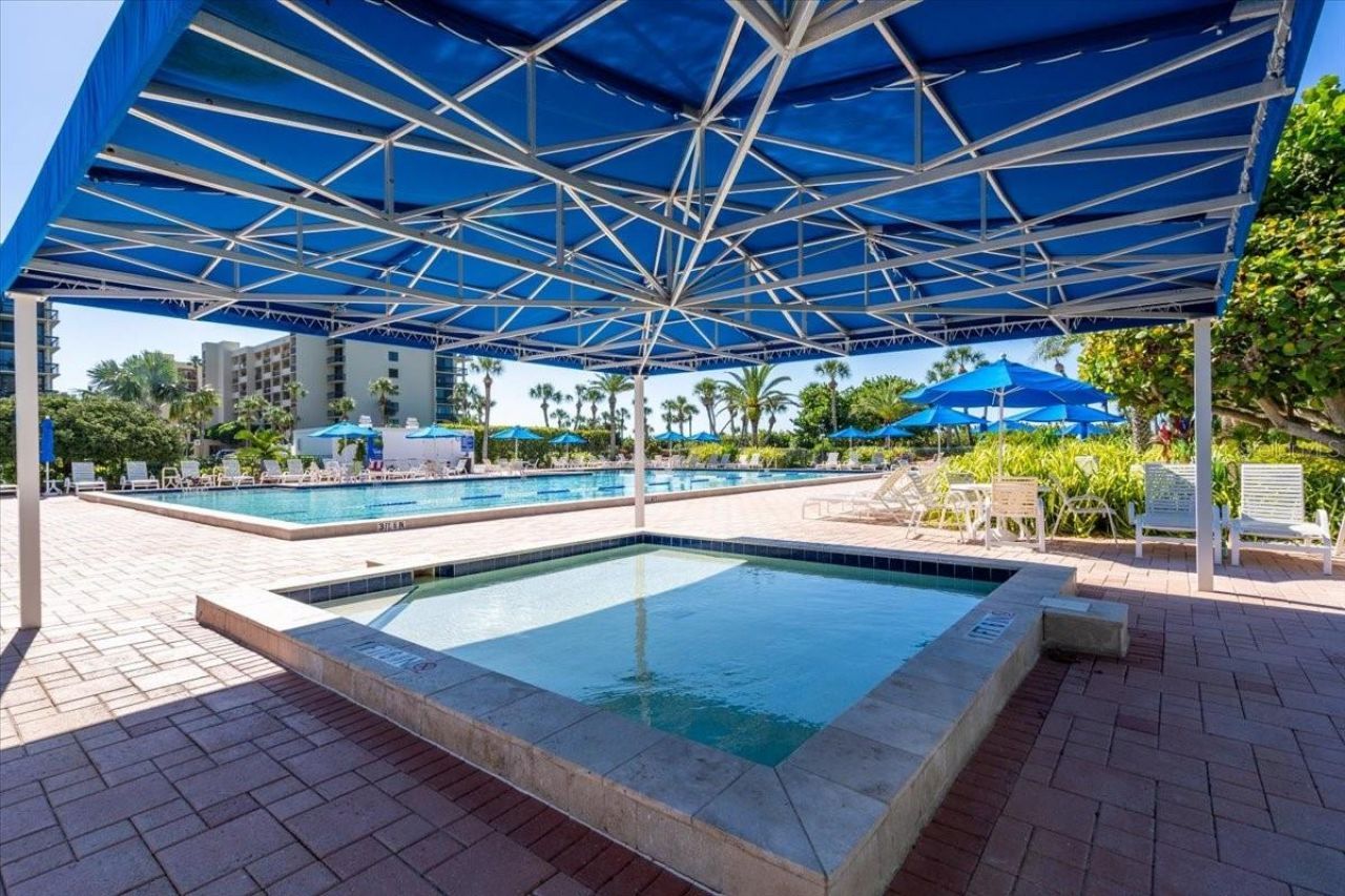 1065 Gulf Of Mexico Drive, Unit 305, Longboat Key, FL 34228 Photo