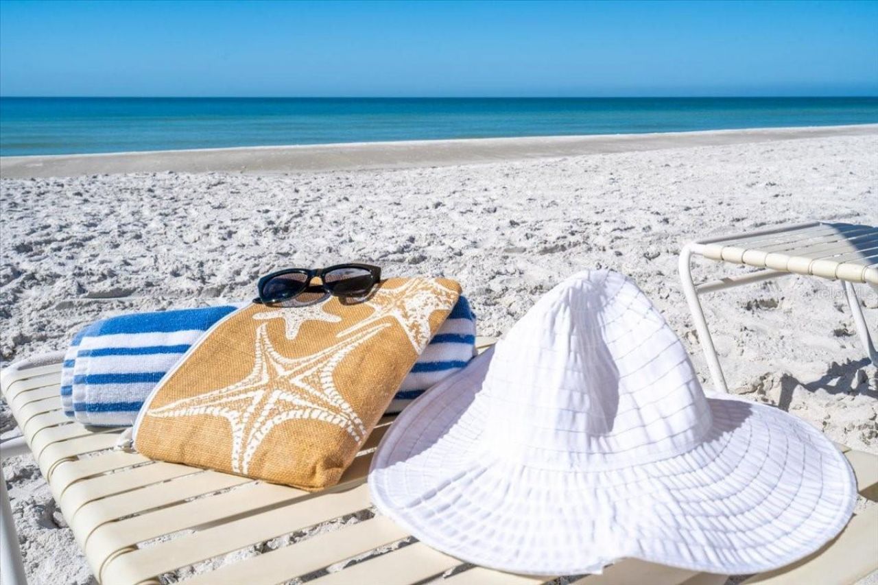 1065 Gulf Of Mexico Drive, Unit 305, Longboat Key, FL 34228 Photo