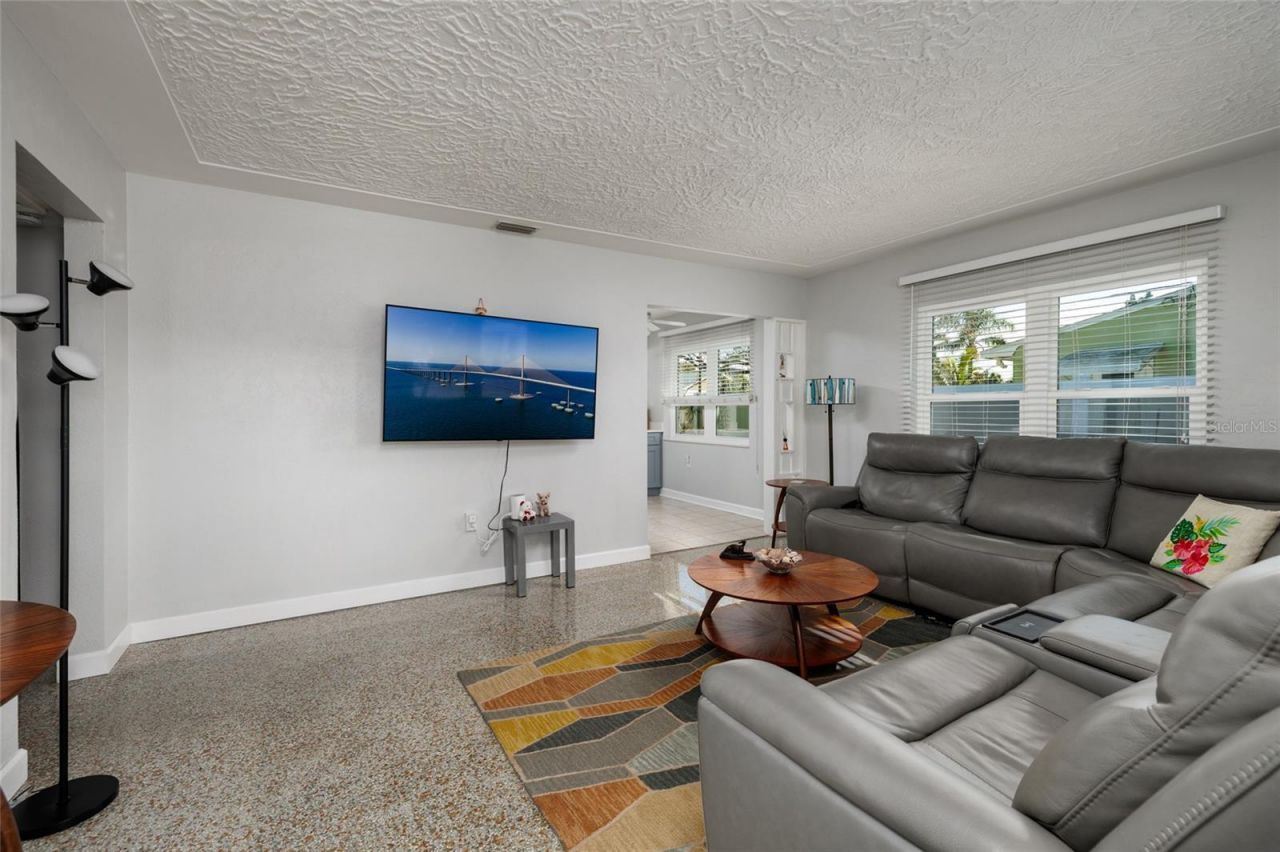 7201 Grevilla Avenue S, South Pasadena, FL 33707 Photo