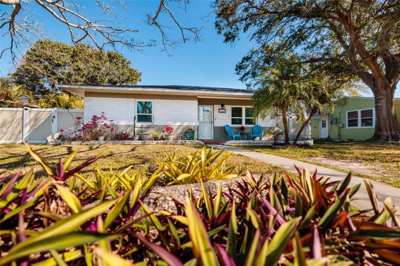 7201 Grevilla Avenue S, South Pasadena, FL 33707 Photo