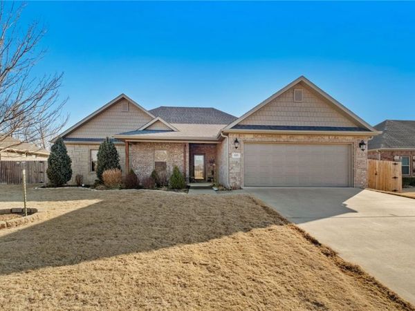 605 Chamberlain Road, Prairie Grove, AR 72753