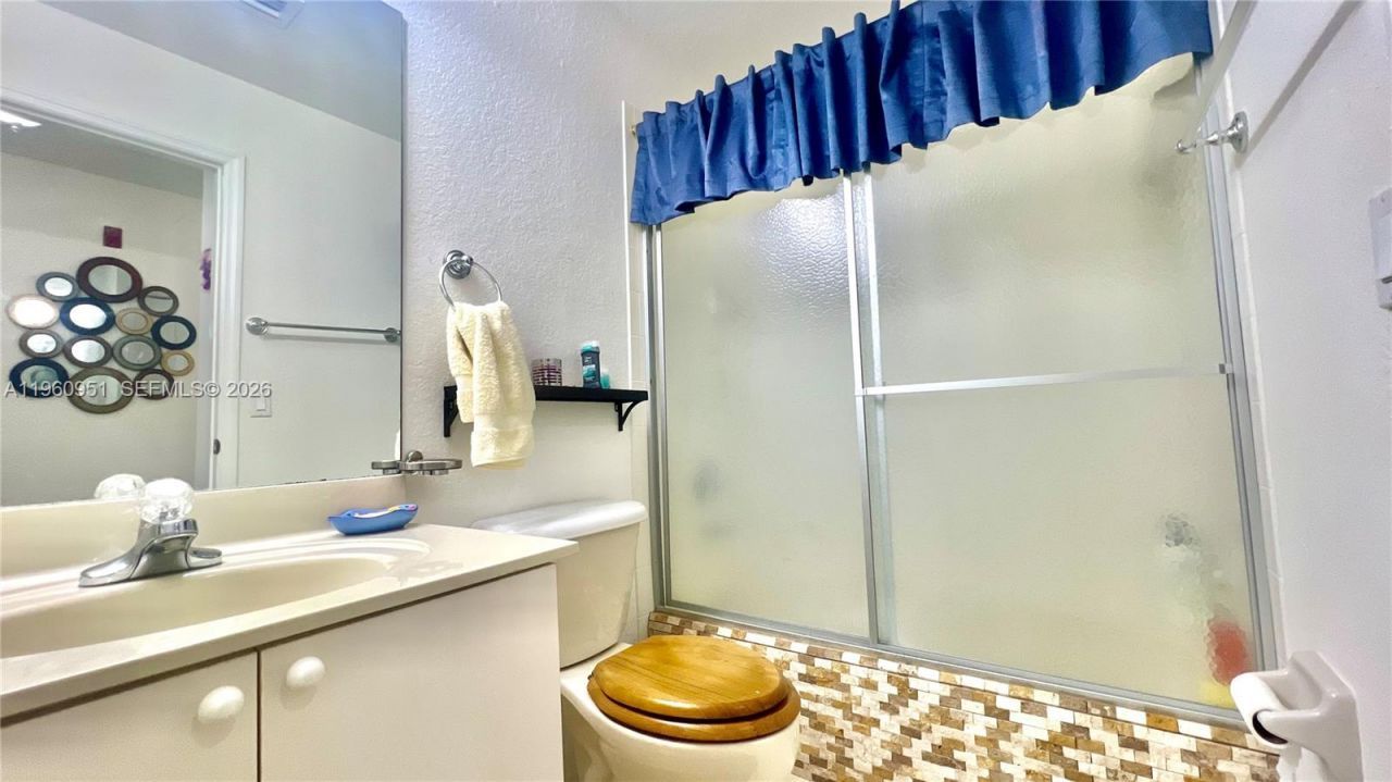 8970 W Flagler St, Unit 212, Miami, FL 33174 Photo