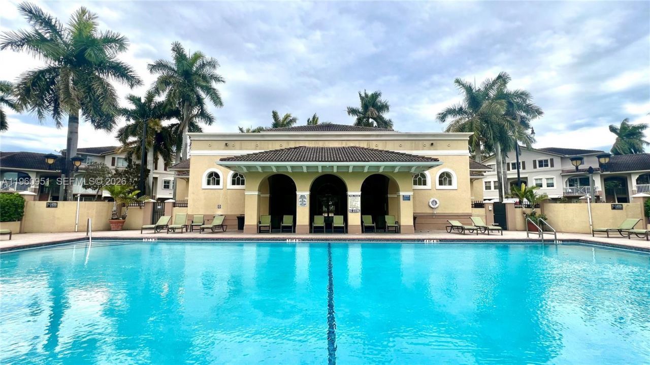 8970 W Flagler St, Unit 212, Miami, FL 33174 Photo